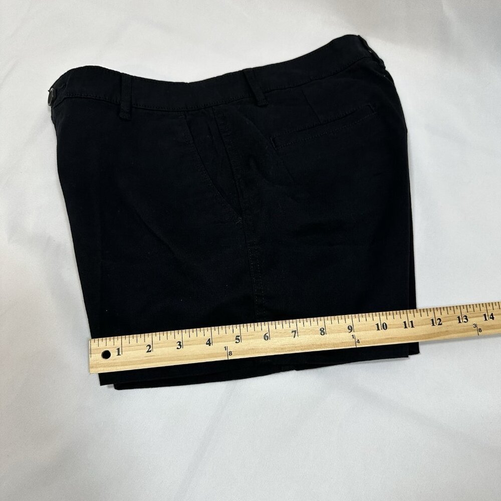 Amazon Essentials Women's Black Chino Shorts Size 8 NWOT Pockets Zipped Button - Picture 7 of 10